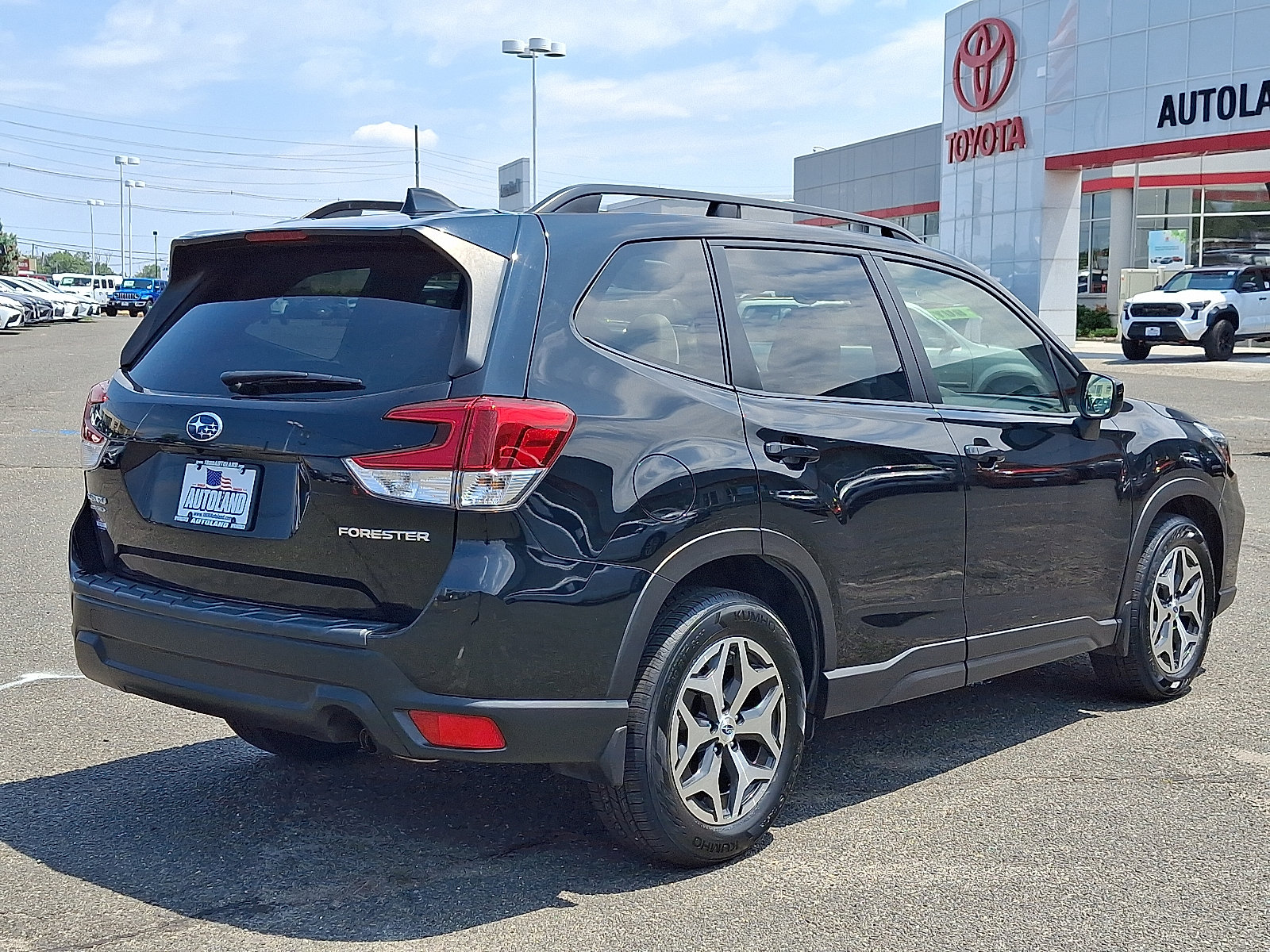 Used 2021 Subaru Forester Premium AWD/4WD image 7