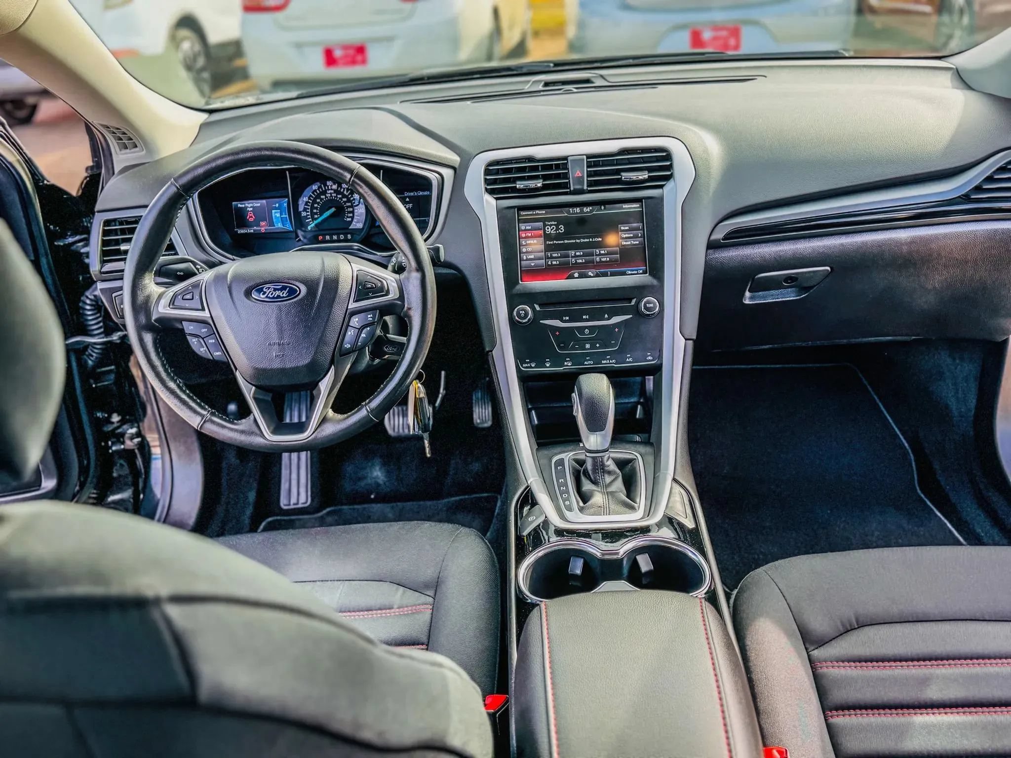 Used 2014 Ford Fusion SE FWD image 11