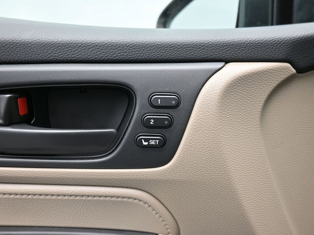 Used 2024 Honda Odyssey EX-L image 32