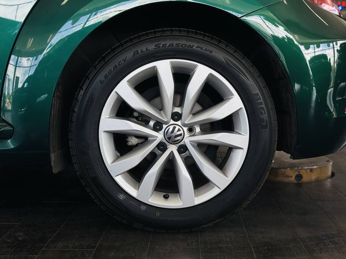 Used 2017 Volkswagen Beetle 1.8T SEL FWD image 26