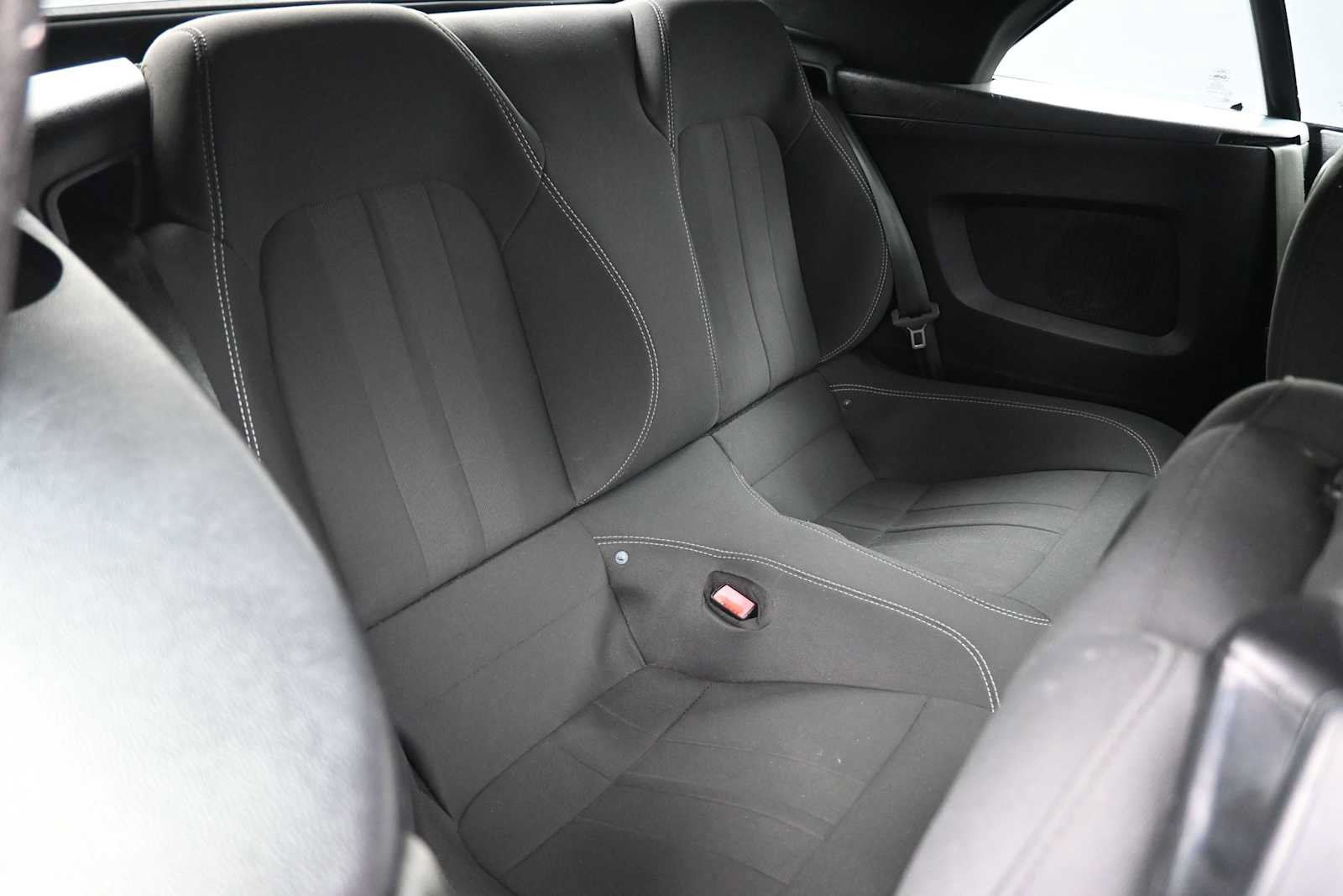 Used 2019 Ford Mustang Convertible RWD image 25