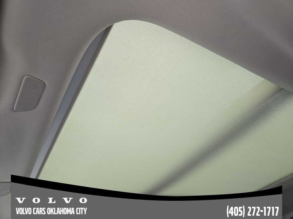 Used 2023 Volvo XC60 B6 Ultimate w/ Protection Package Premier AWD/4WD image 24