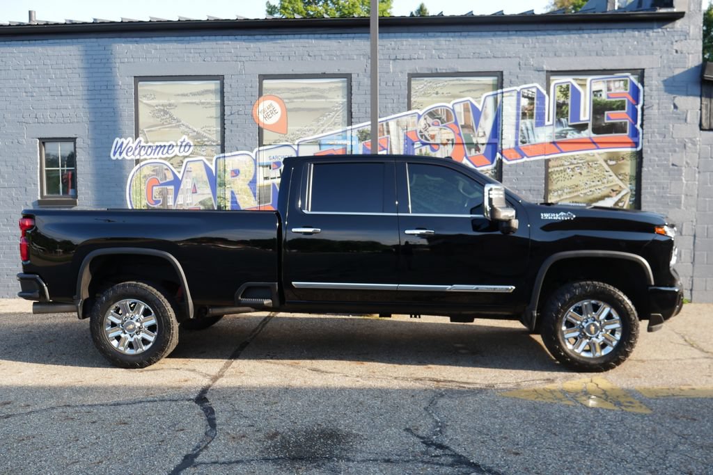 Used 2024 Chevrolet Silverado 2500 High Country AWD/4WD image 37