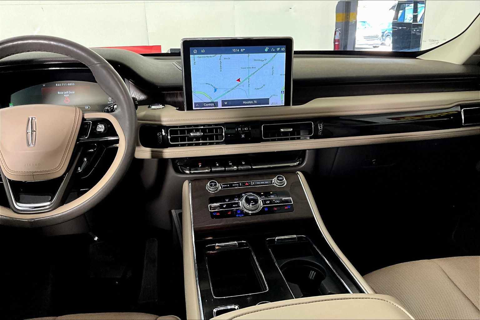 Used 2022 Lincoln Aviator Reserve w/ Elements Package Plus image 6