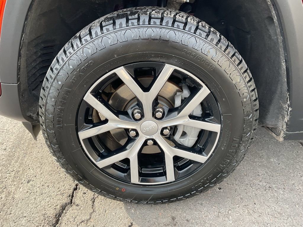 Used 2024 Jeep Grand Cherokee Limited image 9