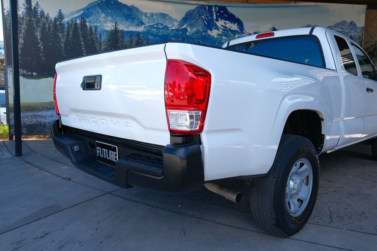 Used 2017 Toyota Tacoma SR RWD image 42