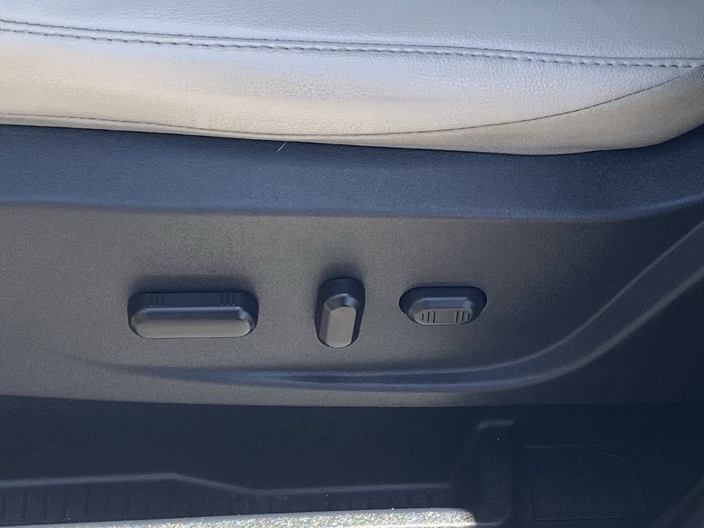 Used 2017 Ford Escape Titanium FWD image 18