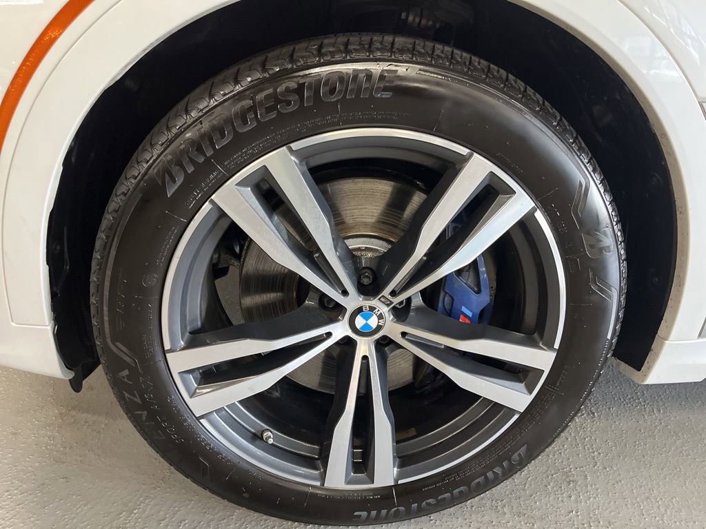 Used 2021 BMW X7 M50i w/ Executive Package image 45