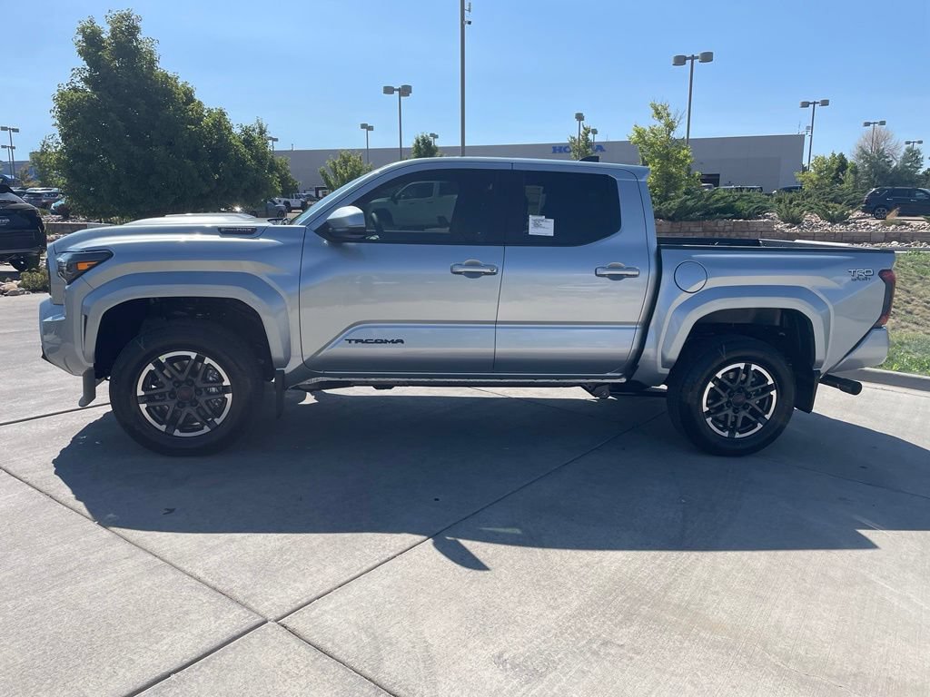 New 2026 Toyota Tacoma TRD Sport w/ TRD Sport Upgrade Package AWD/4WD image 5