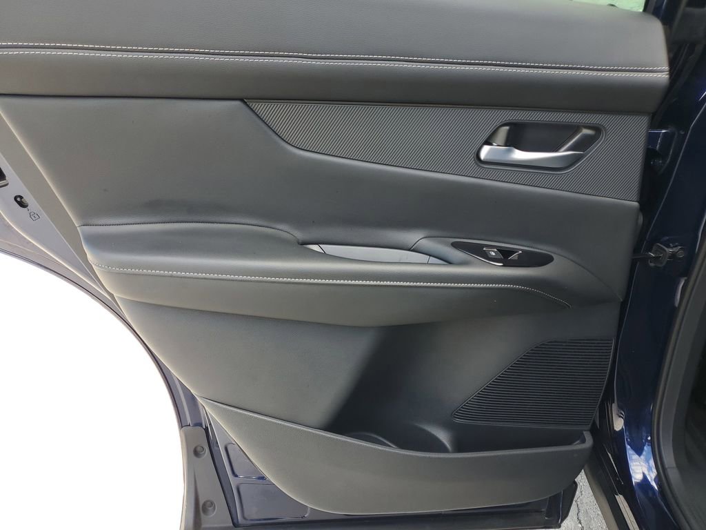 Certified 2025 Nissan Murano SL image 14