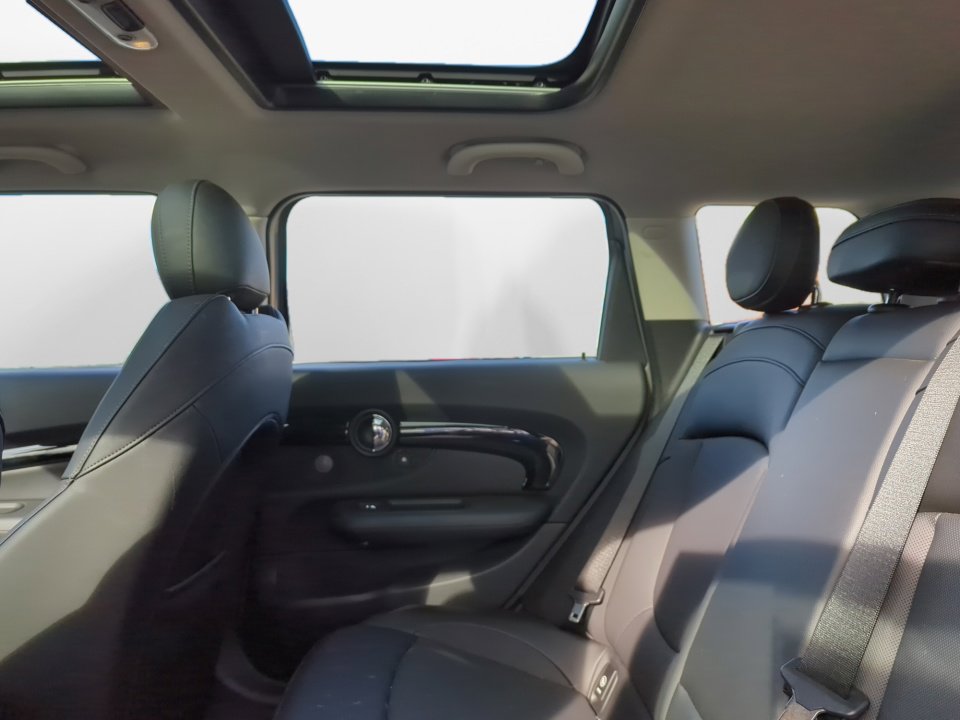 Used 2019 MINI Cooper Clubman S image 14