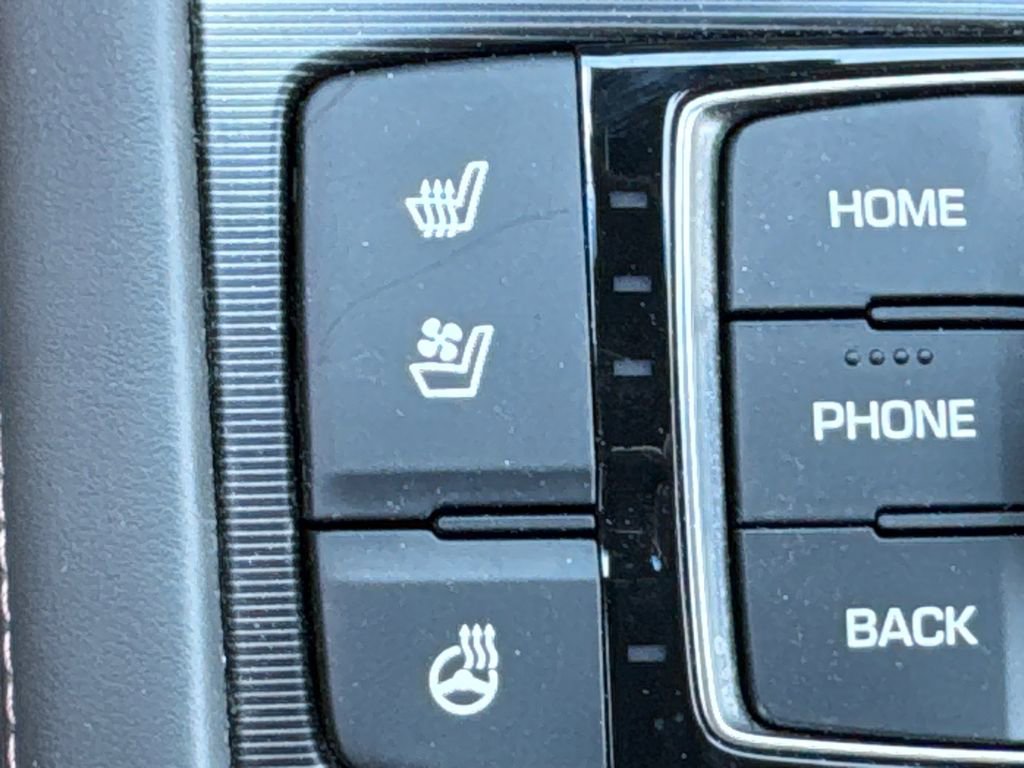 Used 2019 Genesis G80 3.3T Sport RWD image 27