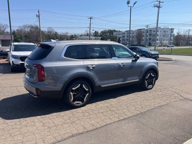Used 2025 Kia Telluride S AWD/4WD image 18