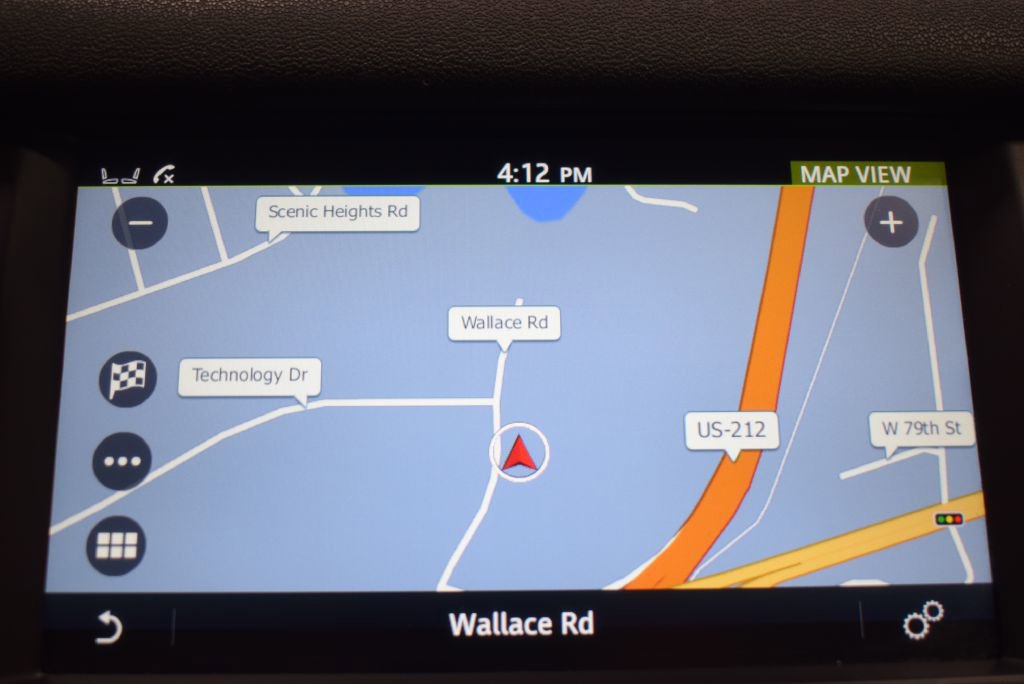 Used 2018 Land Rover Discovery Sport HSE image 27