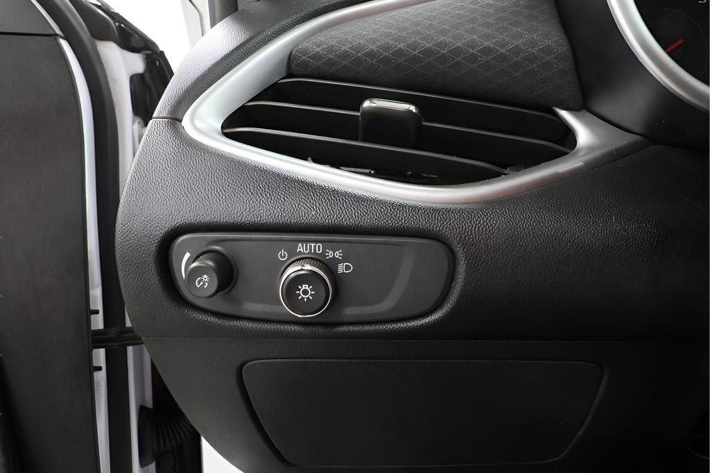 Used 2023 Chevrolet Malibu LS w/ Driver Confidence Package FWD image 18