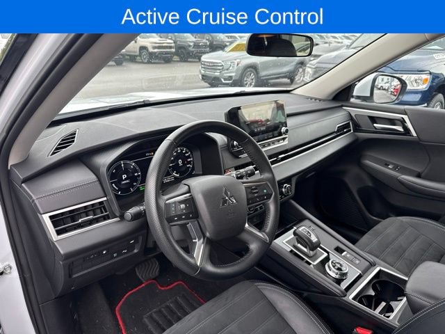 Used 2024 Mitsubishi Outlander SEL AWD/4WD image 13