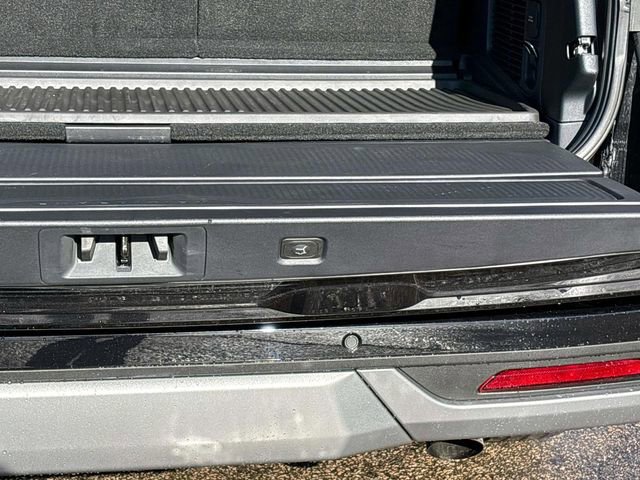 Used 2025 Ford Expedition Platinum w/ Driver's Package image 17