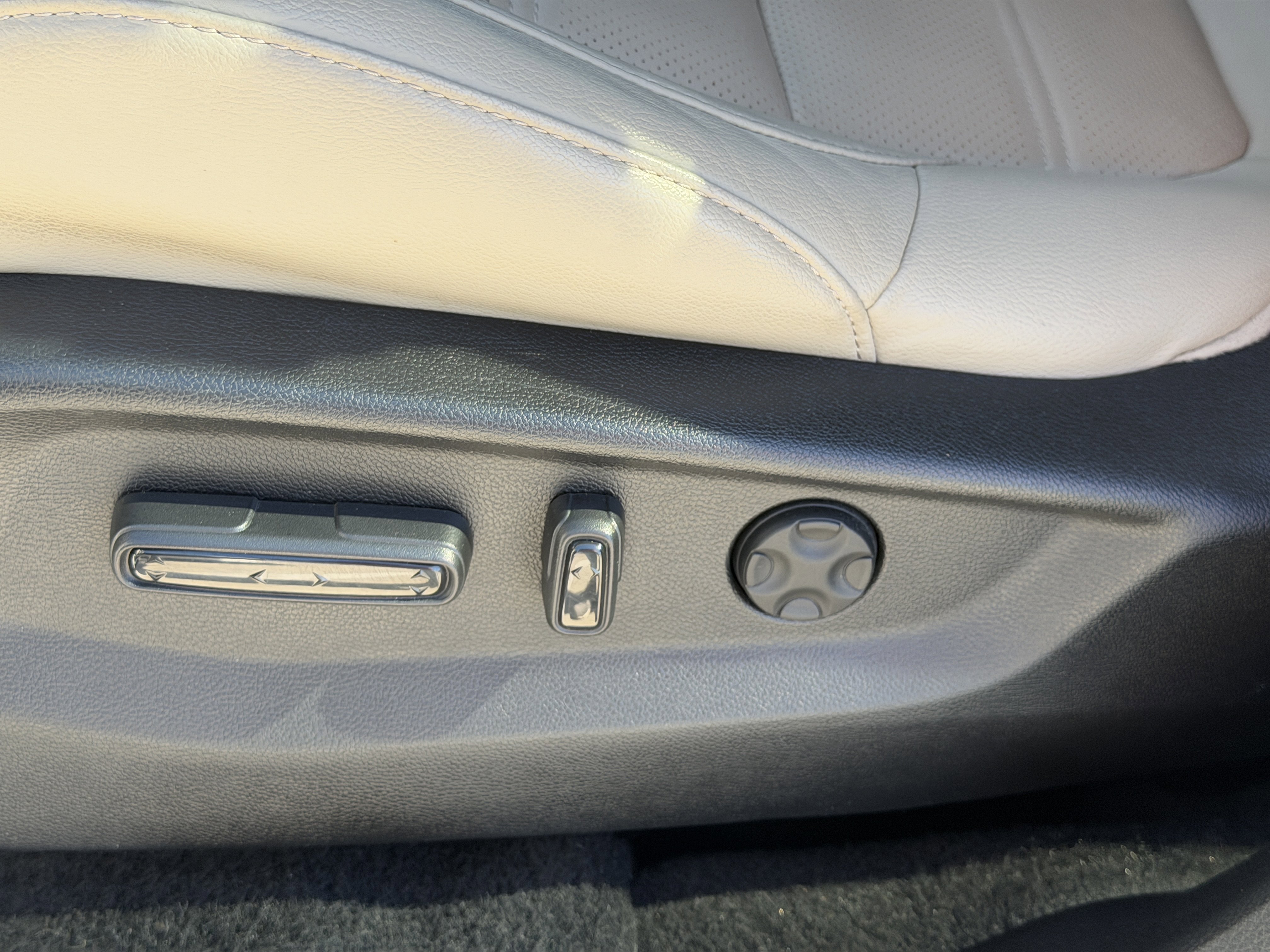 Used 2022 Honda CR-V Touring image 22