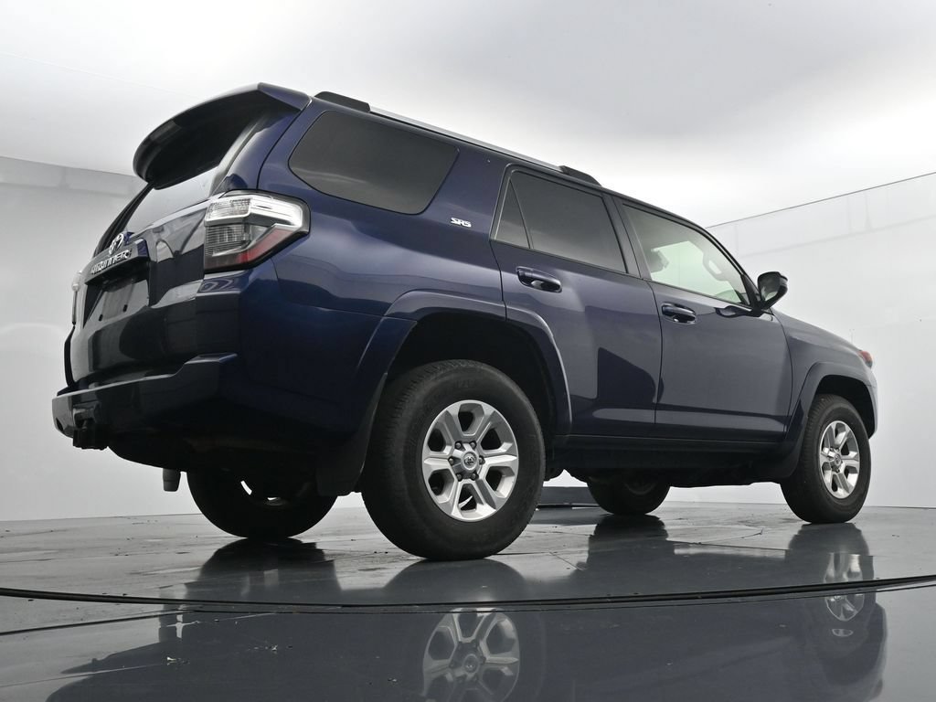 Used 2024 Toyota 4Runner SR5 AWD/4WD image 23