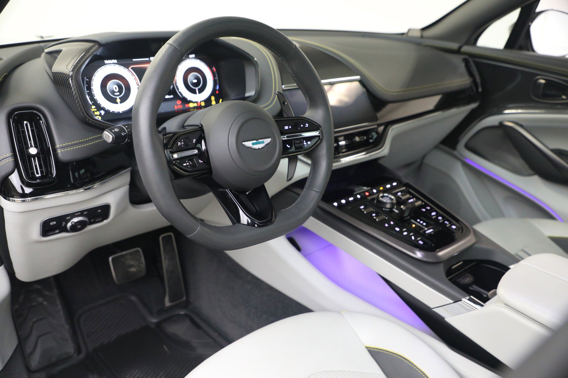 Used 2025 Aston Martin DBX 707 image 13