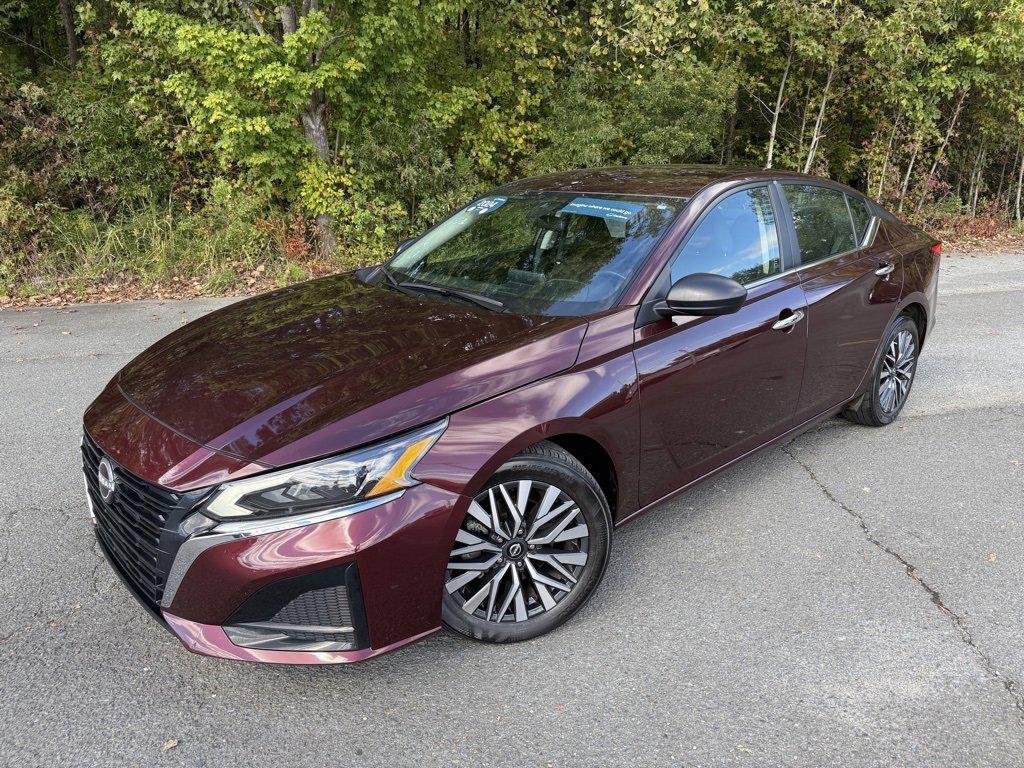 Used 2024 Nissan Altima 2.5 SV image 9