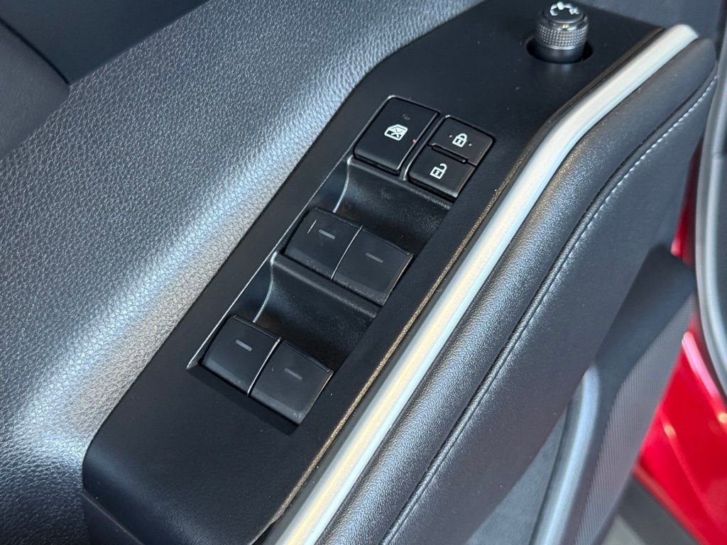 Certified 2023 Toyota Highlander XLE image 19