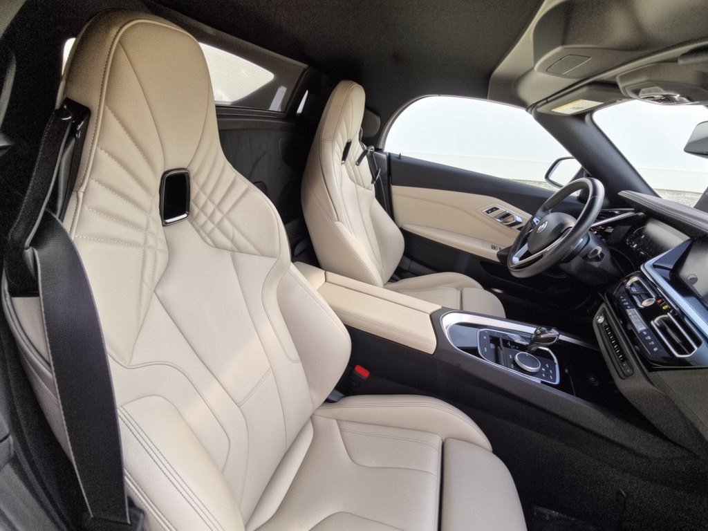 Used 2019 BMW Z4 sDrive30i w/ Premium Package RWD image 29