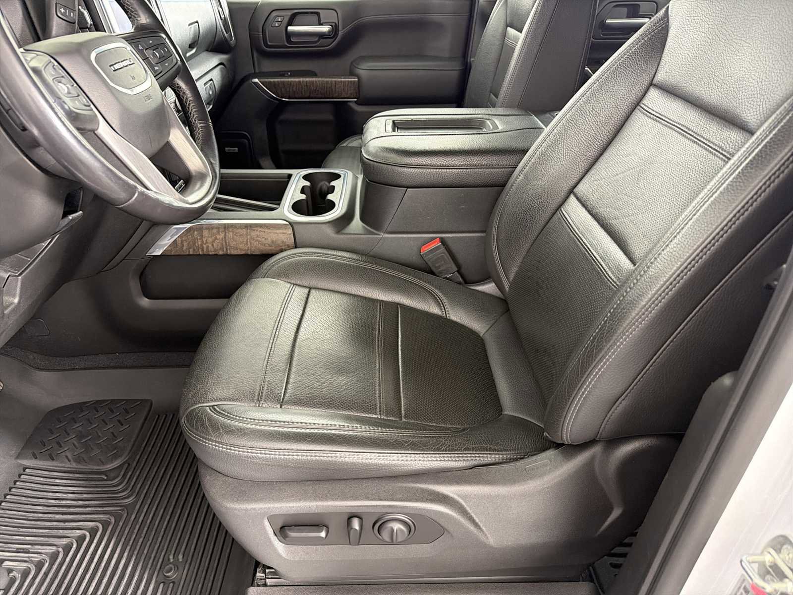 Used 2020 GMC Sierra 2500 Denali w/ Denali Ultimate Package AWD/4WD image 7