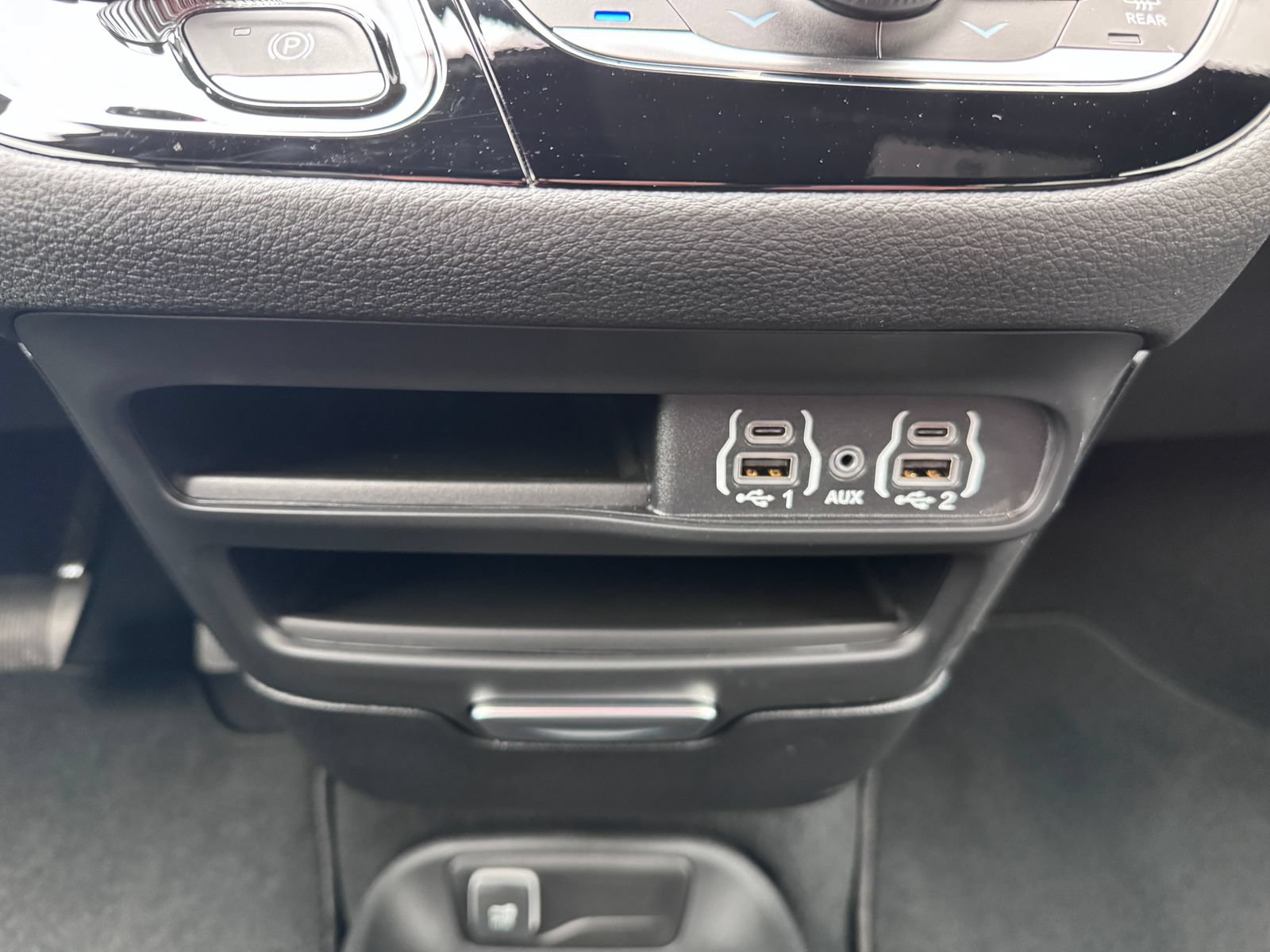 New 2025 Chrysler Pacifica Select FWD image 22