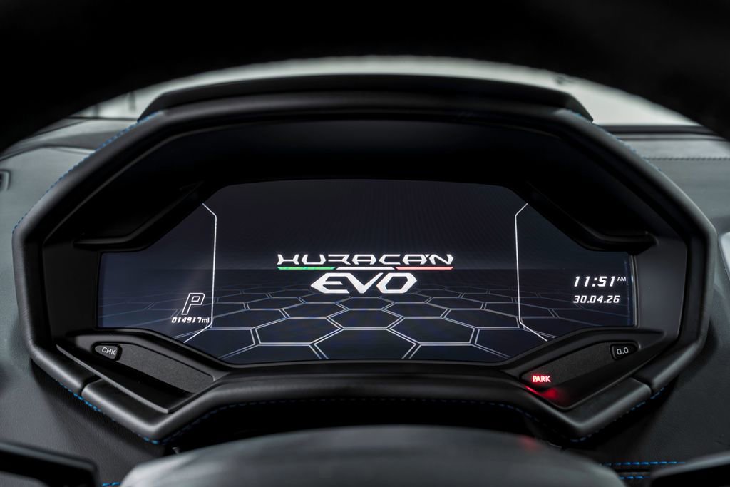 Used 2022 Lamborghini Huracan EVO RWD image 14