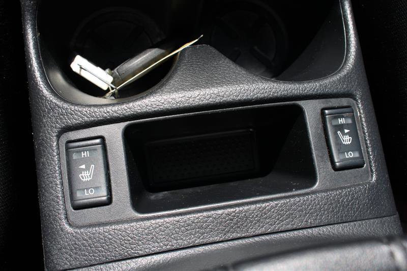 Used 2017 Nissan Rogue SV image 17