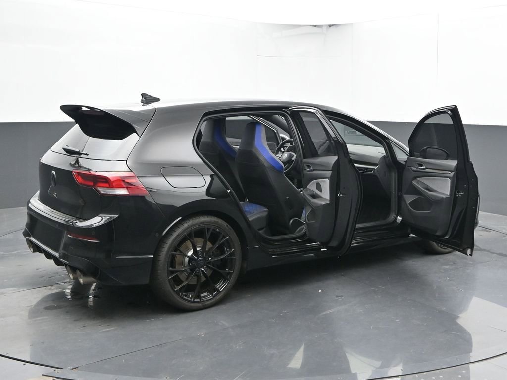 Used 2025 Volkswagen Golf R Black Edition image 59