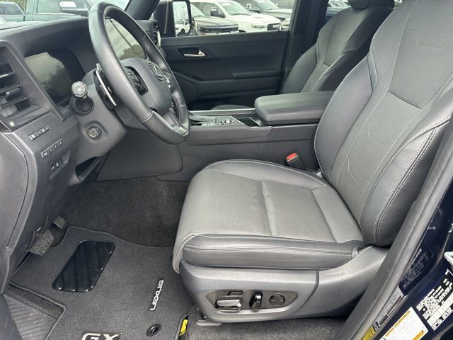 Used 2024 Lexus GX 550 w/ Cold Area Package AWD/4WD image 10