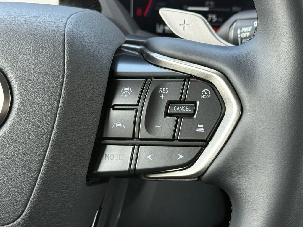 Used 2025 Lexus GX 550 w/ Accessory Package (32) AWD/4WD image 24