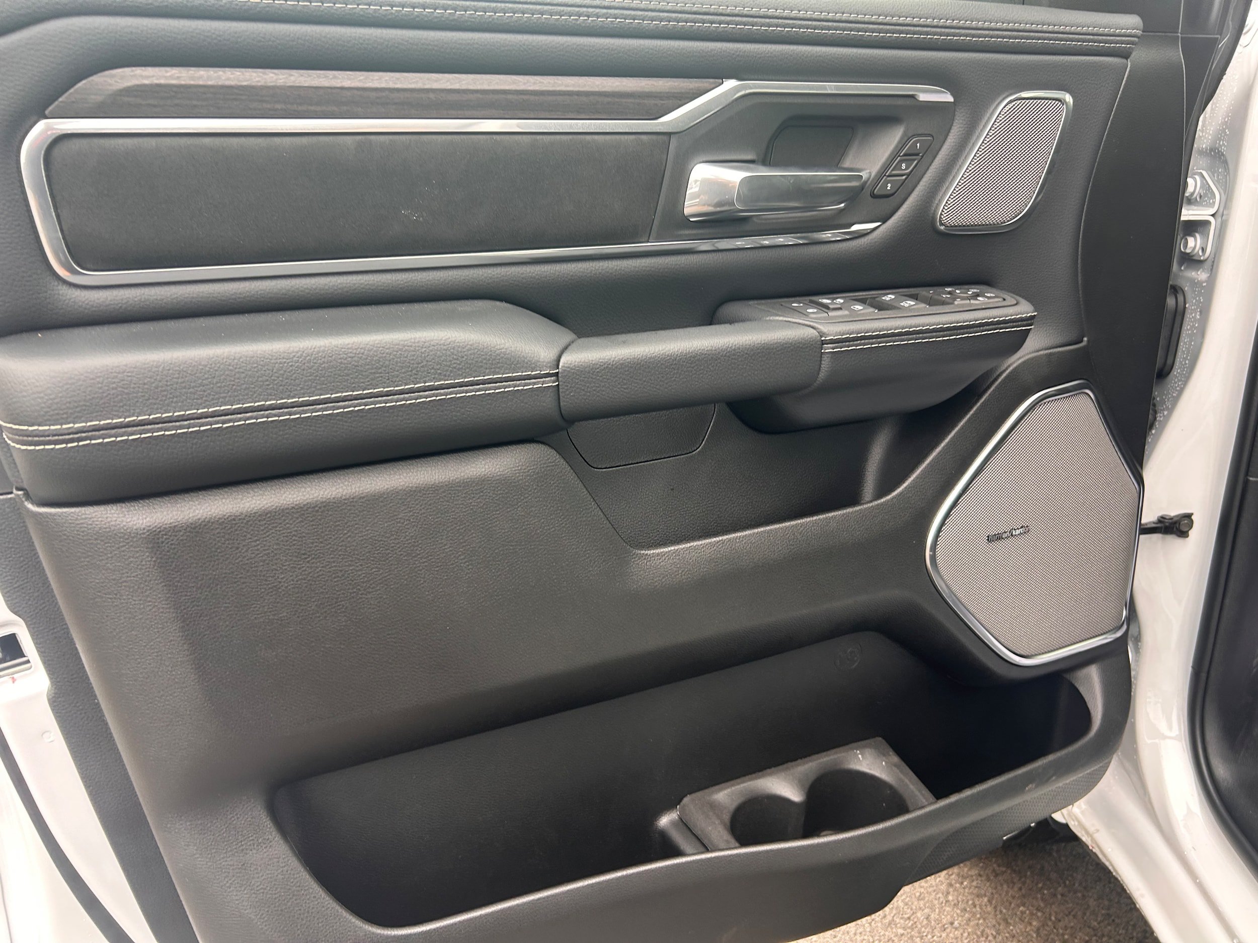 New 2026 RAM 1500 Laramie w/ Advanced Safety Group II AWD/4WD image 10