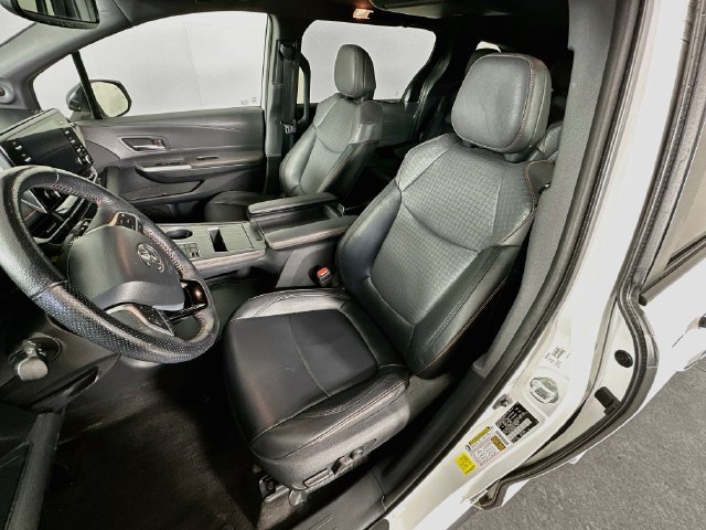 Used 2021 Toyota Sienna XSE w/ XSE Plus Package AWD/4WD image 31