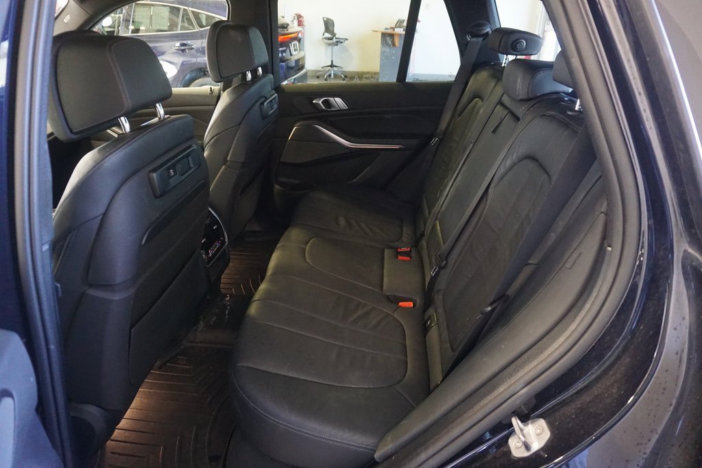 Used 2019 BMW X5 xDrive50i w/ M Sport Package image 24