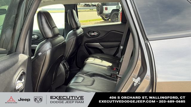 Used 2022 Jeep Cherokee Latitude Lux w/ Sun & Sound Group AWD/4WD image 23