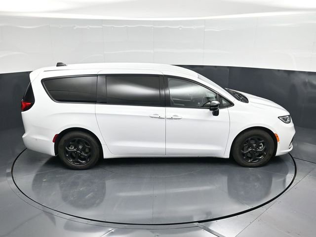 Certified 2024 Chrysler Pacifica Select image 53