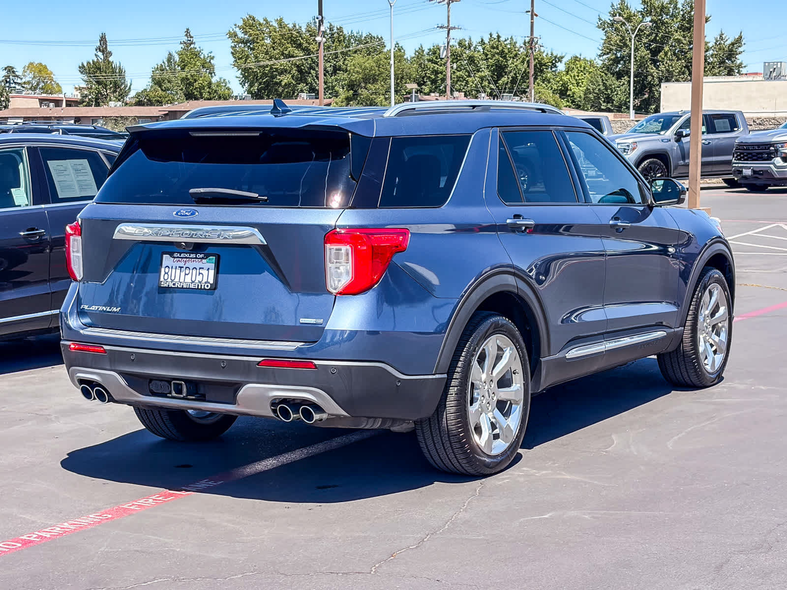 Used 2020 Ford Explorer Platinum AWD/4WD image 4