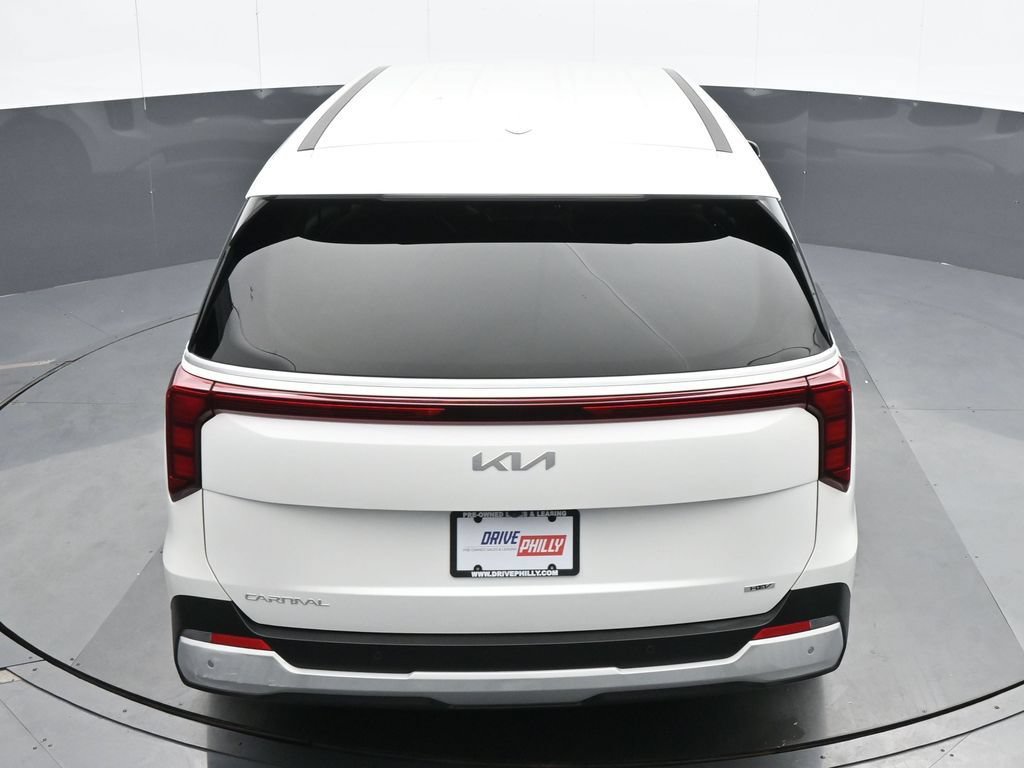 Used 2026 Kia Carnival LXS FWD image 22