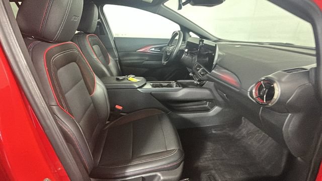 Used 2025 Chevrolet Equinox EV RS FWD image 29
