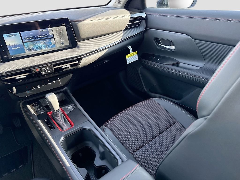 Used 2025 Nissan Kicks SR image 20