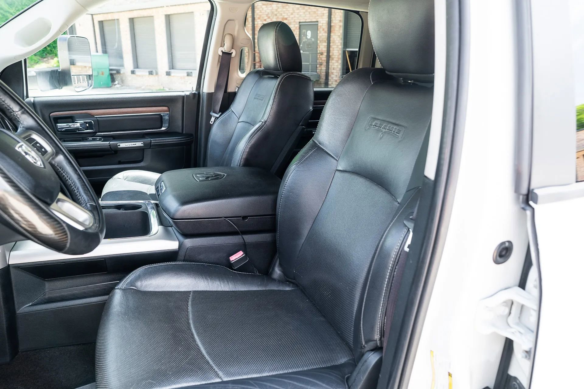 Used 2016 RAM 3500 Laramie w/ Sport Appearance Group AWD/4WD image 23