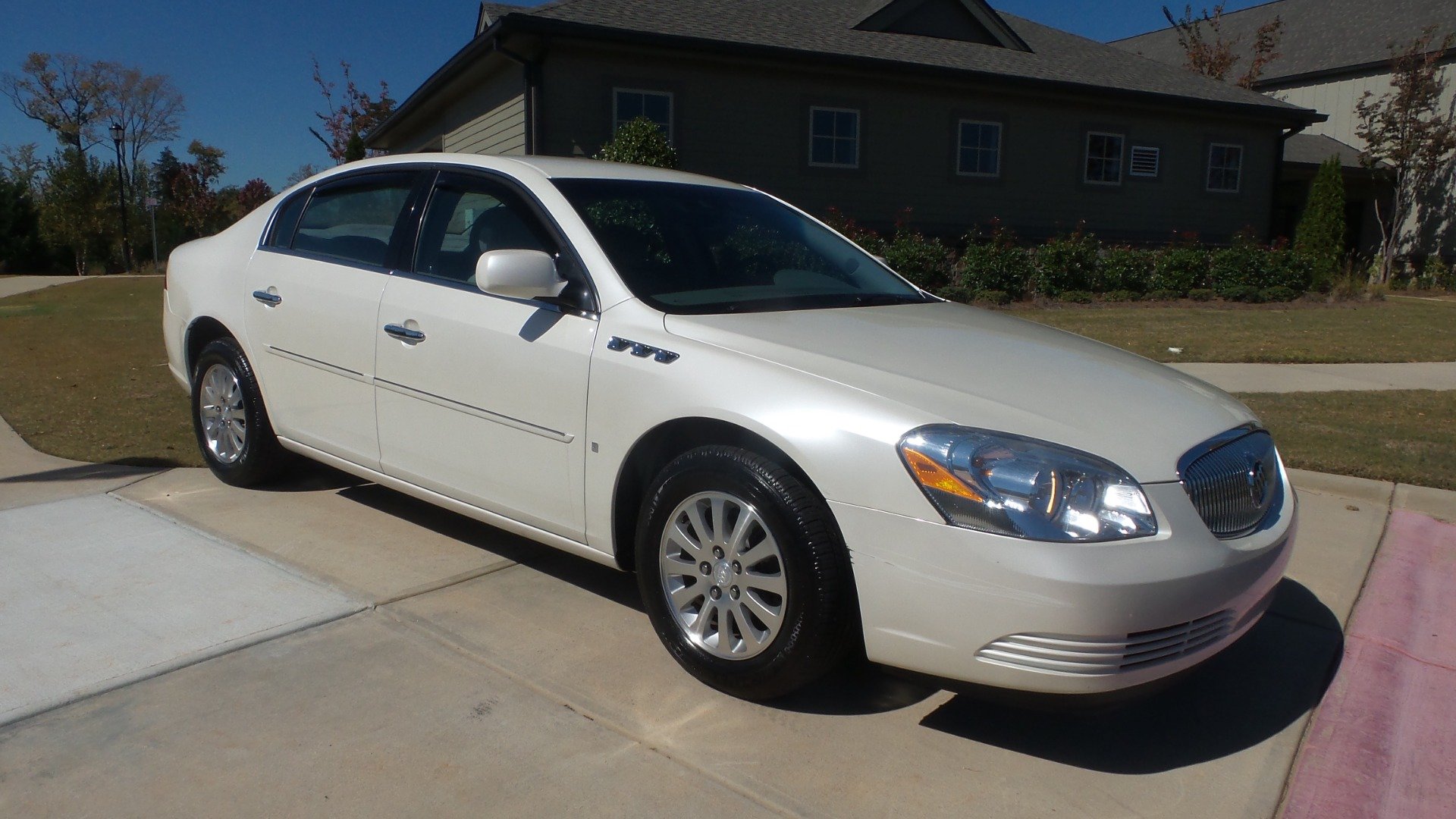 Used 2008 Buick Lucerne CX w/ Driver Confidence Package FWD image 1