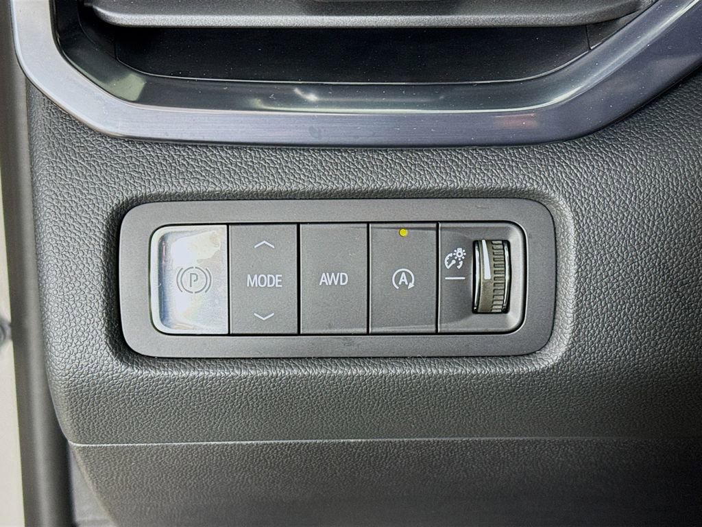 New 2026 GMC Acadia AT4 w/ LPO, Floor Liner Package AWD/4WD image 12