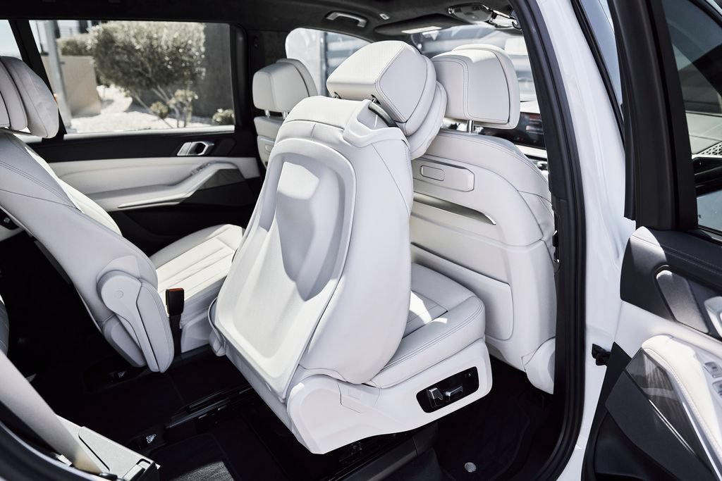 Used 2023 BMW ALPINA XB7 AWD/4WD image 49