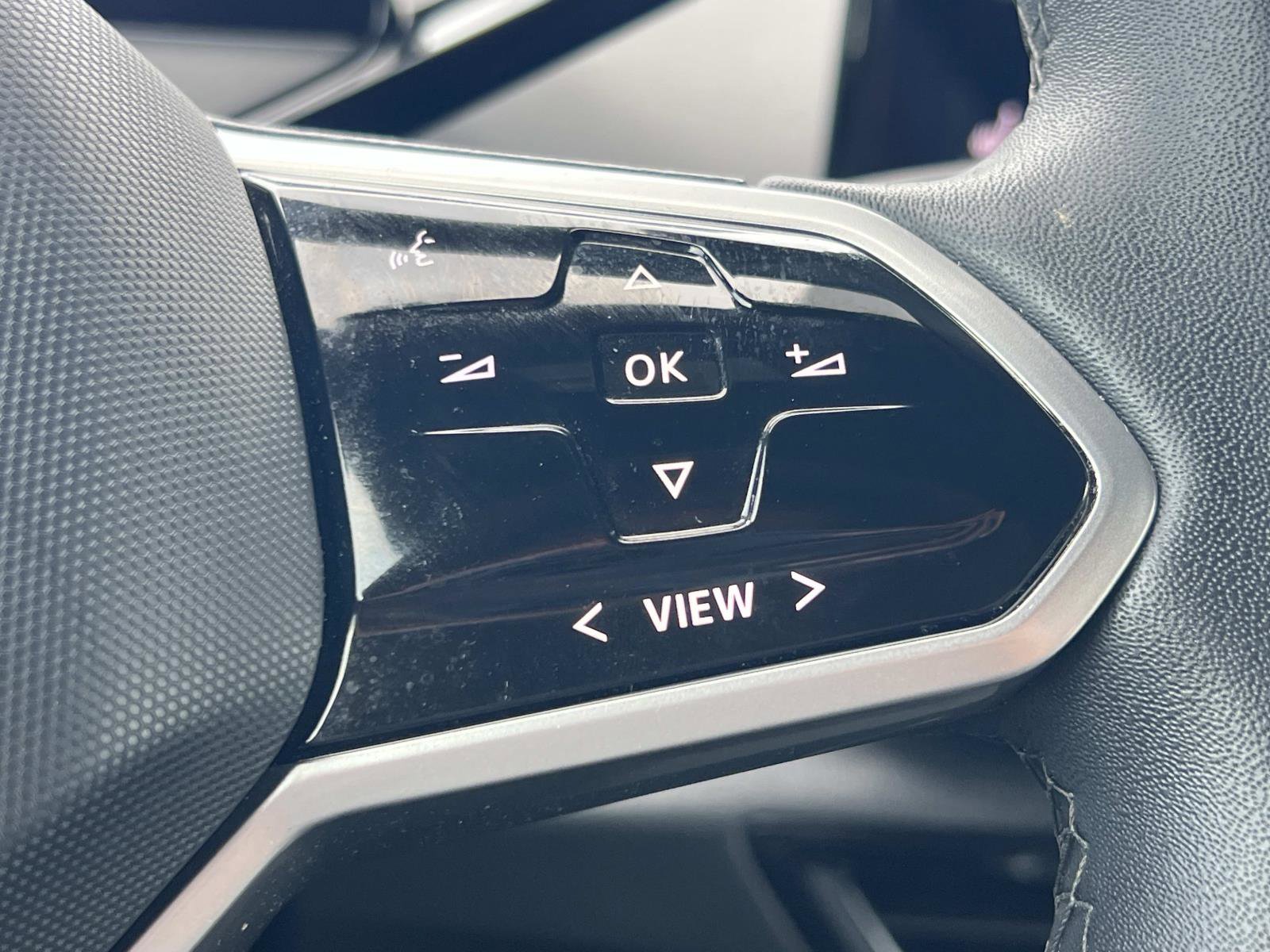 Used 2023 Volkswagen ID.4 Pro image 11