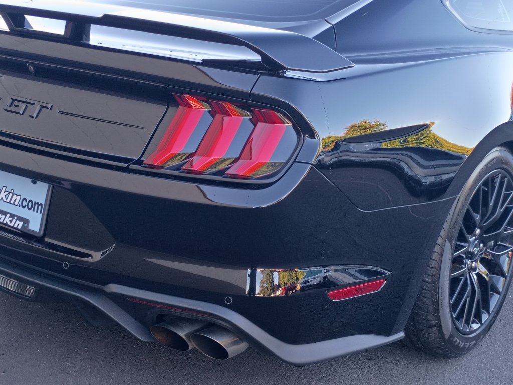 Used 2021 Ford Mustang GT Premium w/ GT Performance Package RWD image 5