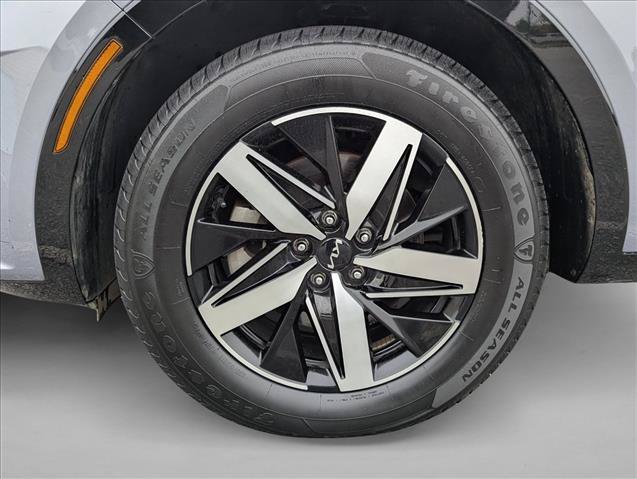Used 2022 Kia Sorento S FWD image 9